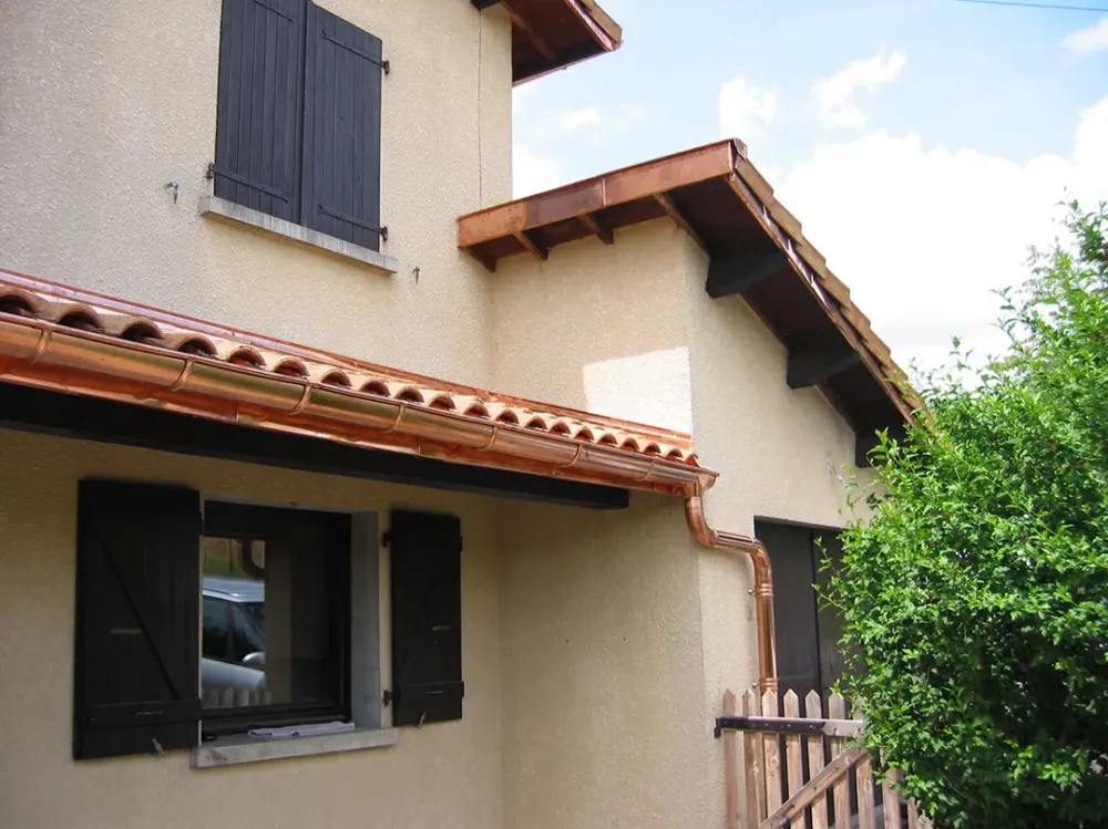 Gouttière sous gouttière fini